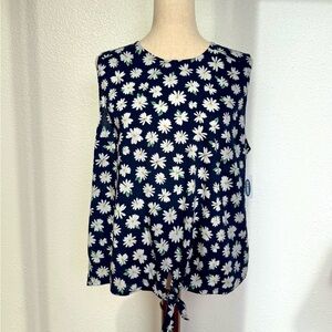 NWT Old Navy Navy Blue Floral Blouse size Large Sleeveless